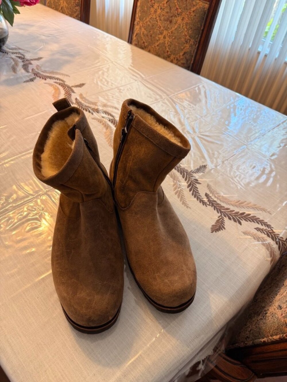 UGG Waterproof Men’s Suede Sheepskin Lined Side Zip Boots Size 18